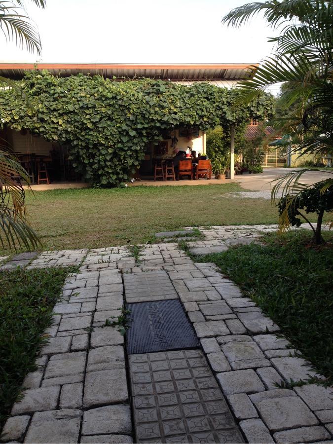 Milin Guesthouse Chiang Rai Exteriör bild